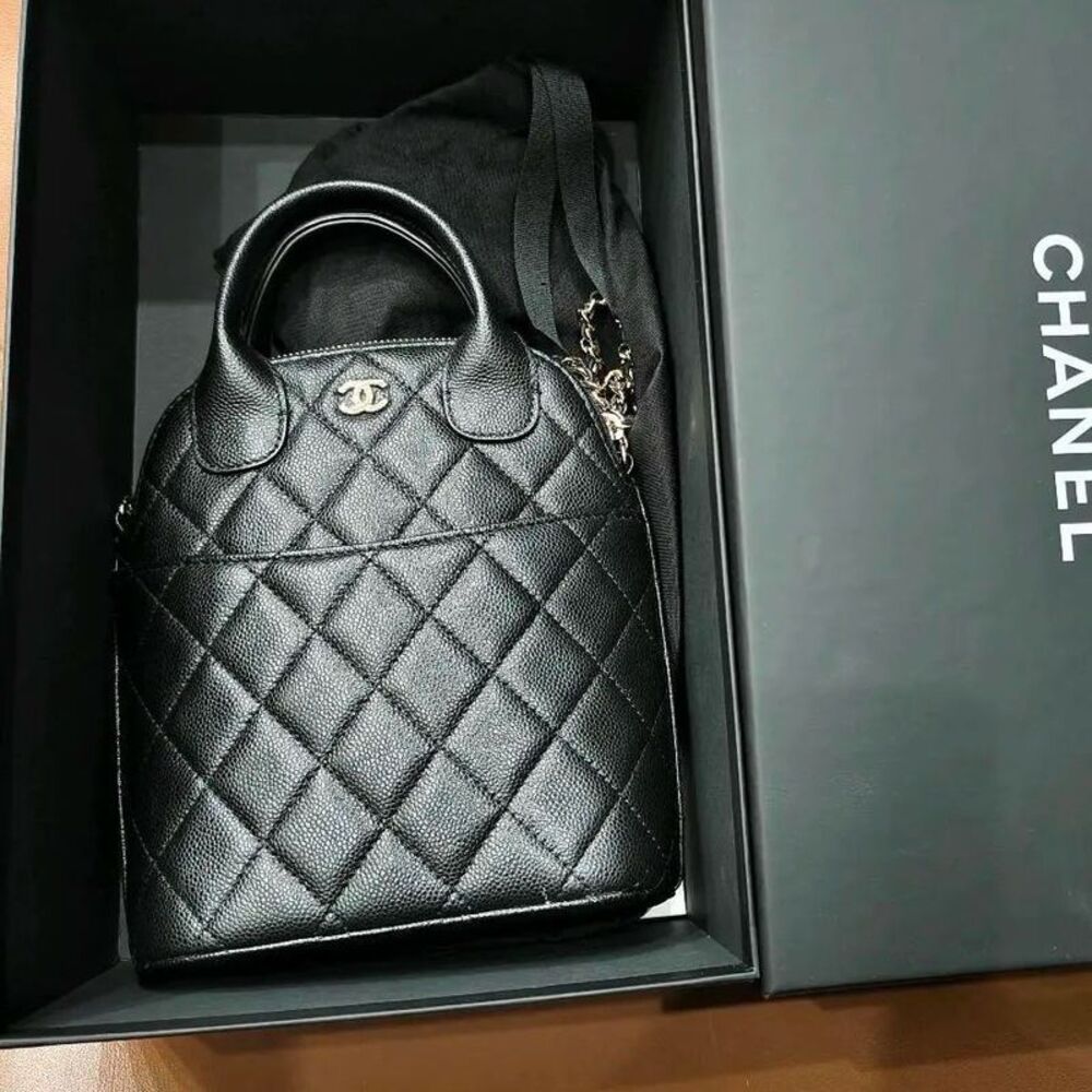 Chanel Women Pre-Loved Bag Very Good Condition